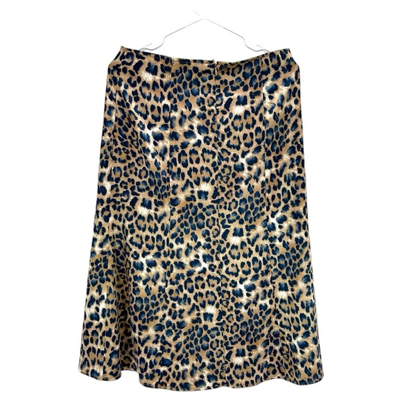 Lulu’s | M Medium Leopard Satin Skirt - Picture 4 of 8